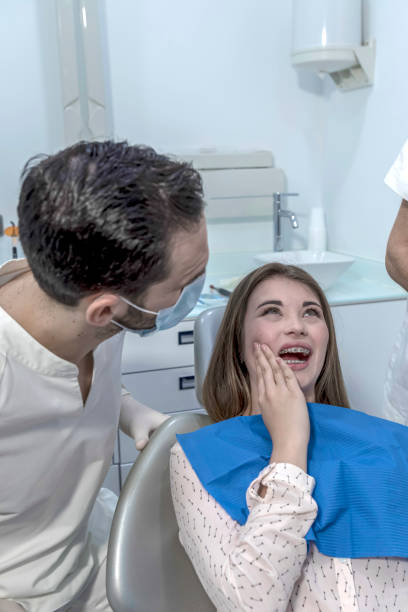 Best Tooth Infection Emergency Dentist  in Gothenburg, NE